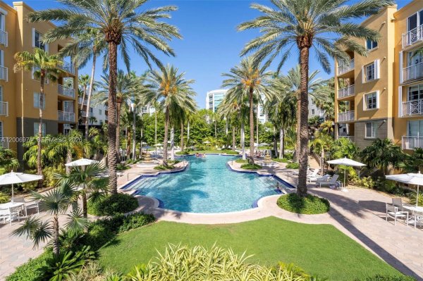 151 Michigan Ave #533 Miami Beach, FL 33139