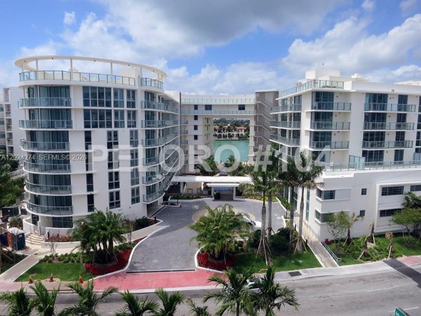 6620 Indian Crk Dr #104 Miami Beach, FL 33141