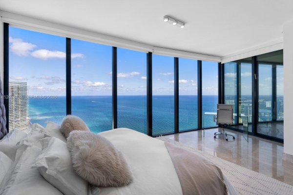 18555 Collins Ave #5105 Sunny Isles Beach, FL 33160
