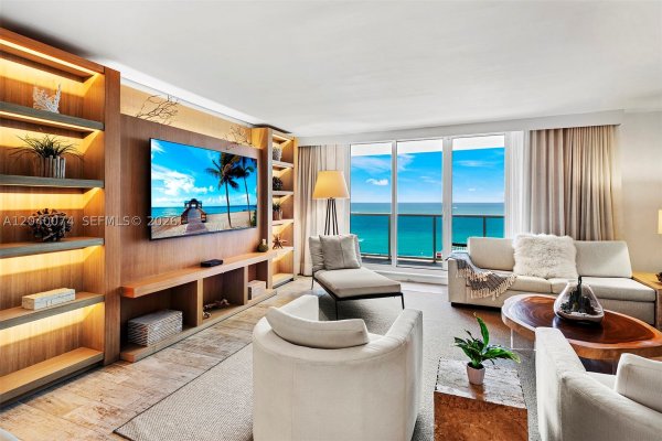 102 24th #1222 Miami Beach, FL 33139