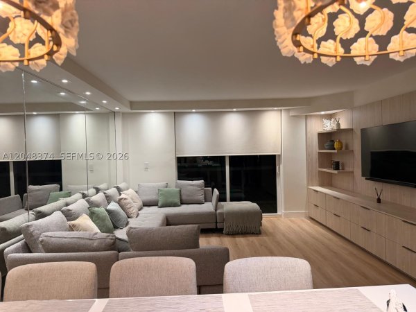 10275 Collins Ave #333 Bal Harbour, FL 33154
