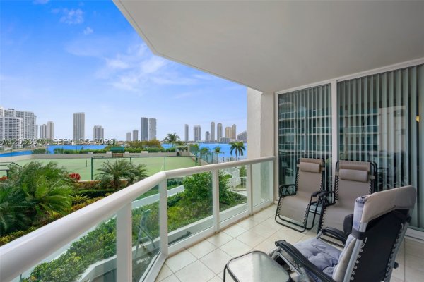 3370 Hidden Bay Dr #507 Aventura, FL 33180