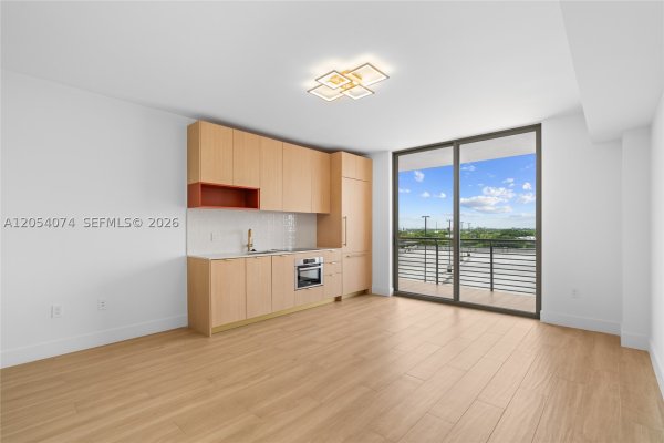 90 NE 32nd St #722 Miami, FL 33137
