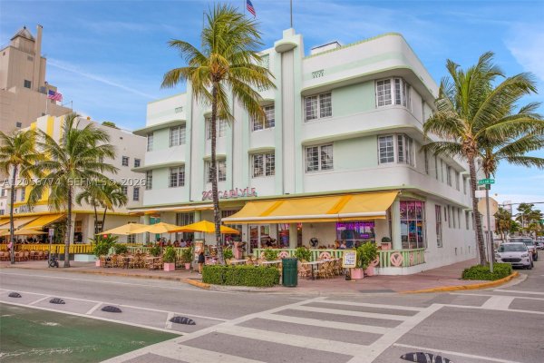 1250 Ocean Dr #2N Miami Beach, FL 33139
