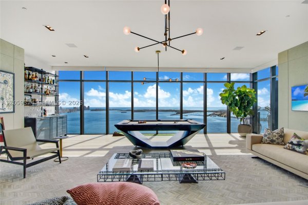 1451 Brickell Ave #4301 Miami, FL 33131