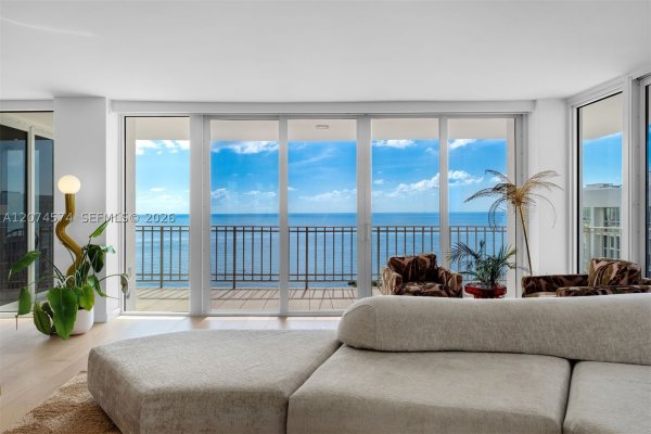 881 Ocean Dr #10A Key Biscayne, FL 33149