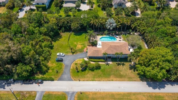 11650 SW 1st Plantation, FL 33325