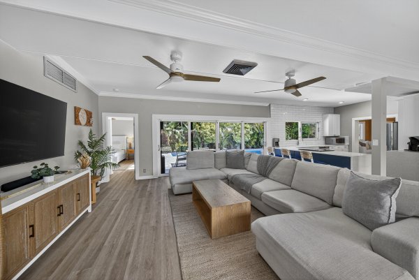 2112 Manatee Fort Lauderdale, FL 33316