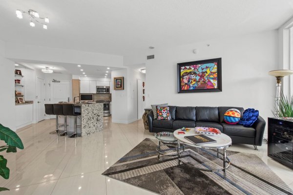 347 N New Riv #310 Fort Lauderdale, FL 33301