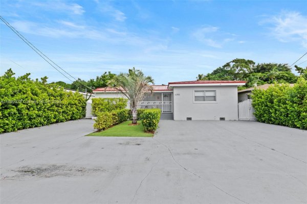 6355 SW 30th St Miami, FL 33155 6355 SW 30th St Miami, FL 33155