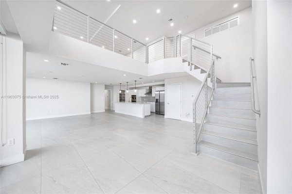 555 NE 34th St #PH-3 Miami, FL 33137