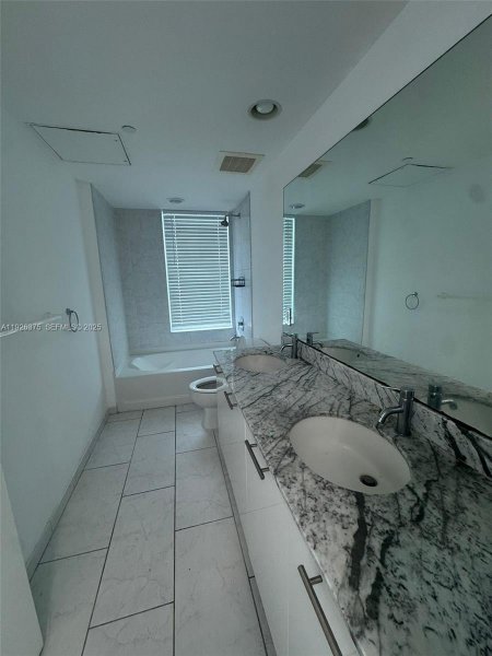 951 Brickell Ave #2301 Miami, FL 33131