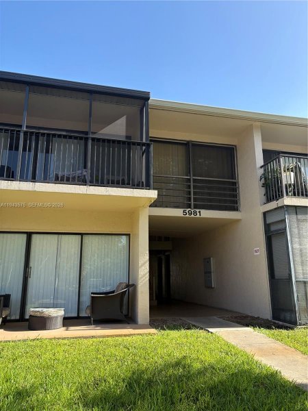 5981 Washington St #215 Hollywood, FL 33023