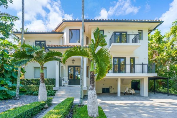 420 Palmwood Ln Key Biscayne, FL 33149