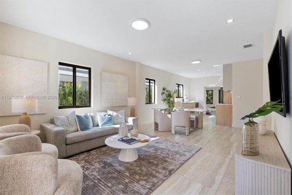 2385 SW 22nd Ter Miami, FL 33145