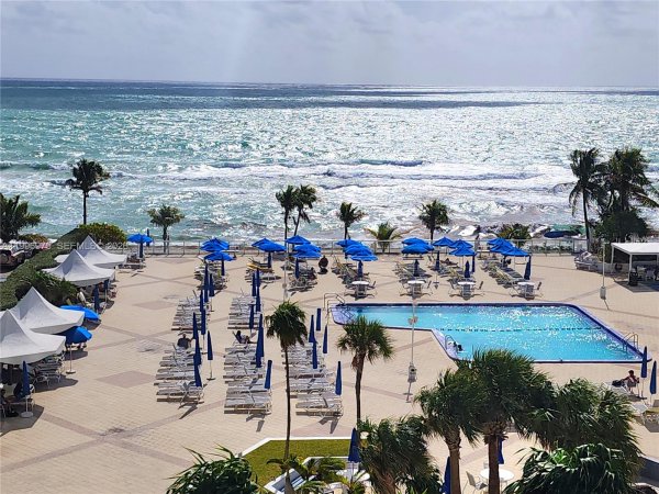 2030 S Ocean Dr #515 Hallandale Beach, FL 33009