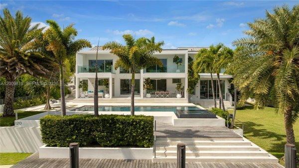 120 Knollwood Dr Key Biscayne, FL 33149