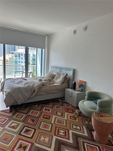 1300 Brickell Bay Dr #2213 Miami, FL 33131