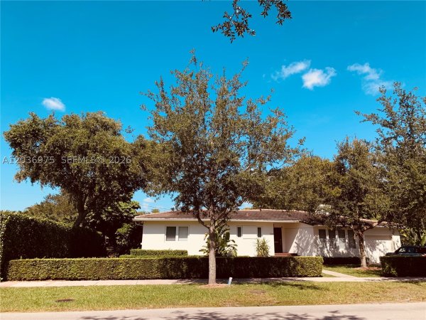 1244 S Alhambra Cir #1244 Coral Gables, FL 33146