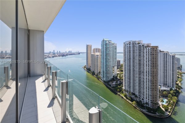 300 Biscayne Blvd Way #3104 Miami, FL 33131