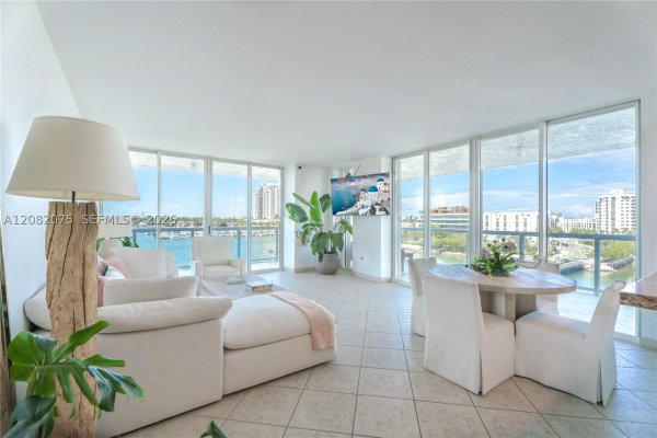 10 Venetian Way #604 Miami Beach, FL 33139