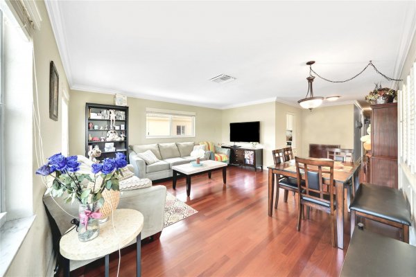 2701 Middle Riv #11 Fort Lauderdale, FL 33306