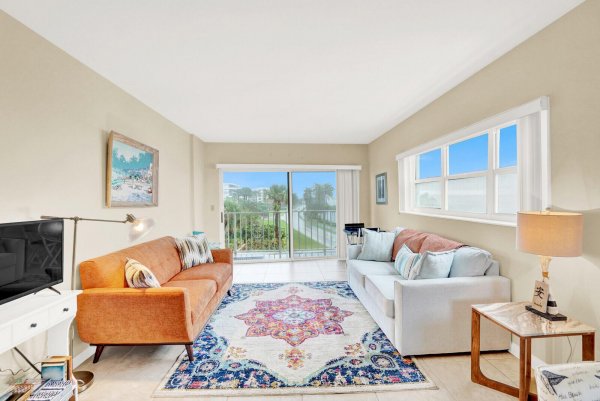 3030 S Ocean Blvd #332 Palm Beach, FL 33480