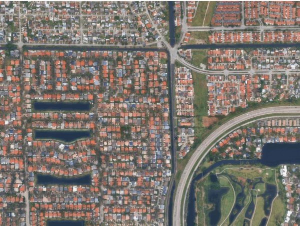 16613 NW 77th Miami Lakes, FL 33016