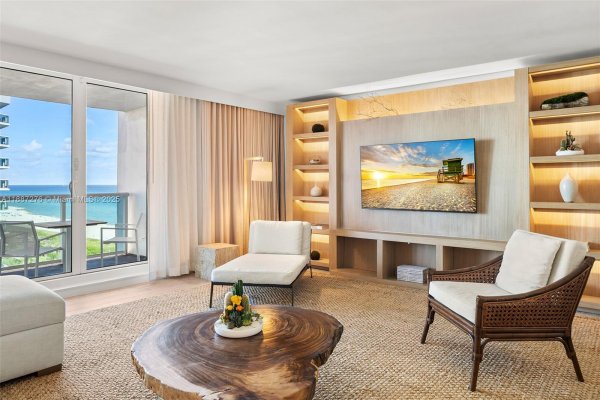 102 24th St #1215 Miami Beach, FL 33139