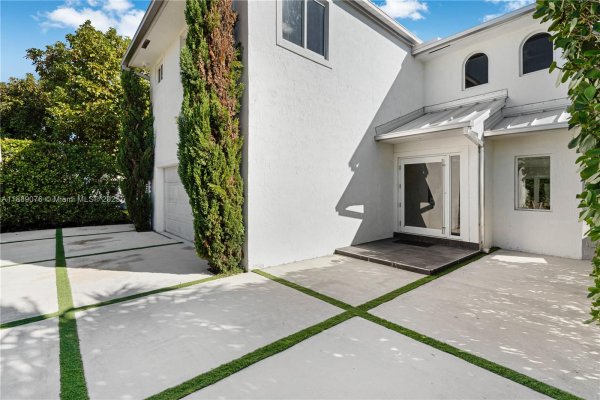 6763 SW 106th Pl Miami, FL 33173