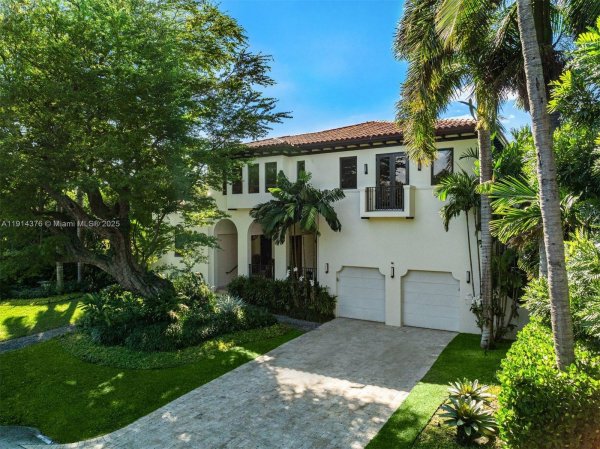 320 Atlantic Rd Key Biscayne, FL 33149