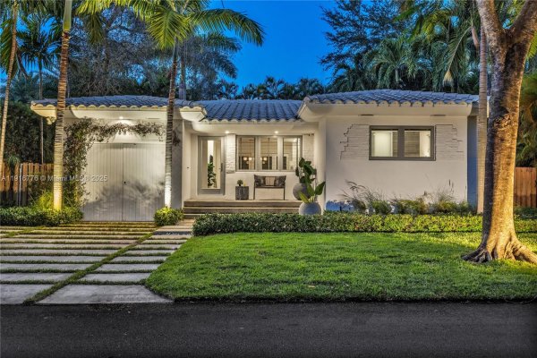 811 NE 71st St Miami, FL 33138