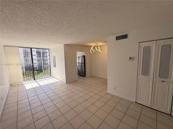 16919 N Bay Rd #617 Sunny Isles Beach, FL 33160