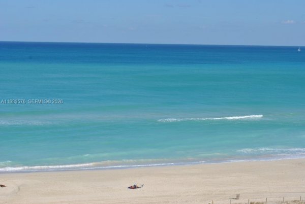 6039 Collins Ave #1006 Miami Beach, FL 33140