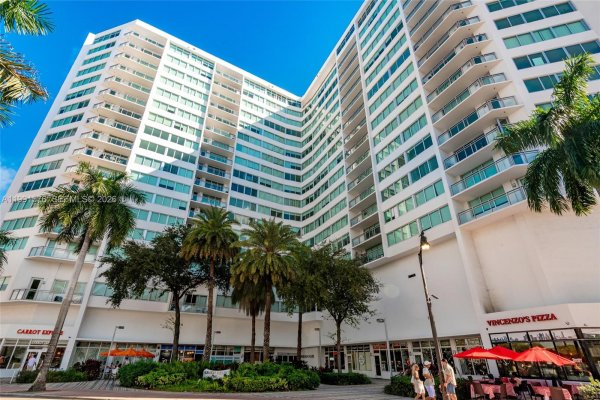 7135 Collins Ave #625 Miami Beach, FL 33141