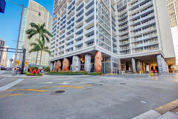 475 Brickell Ave #5010 Miami, FL 33131