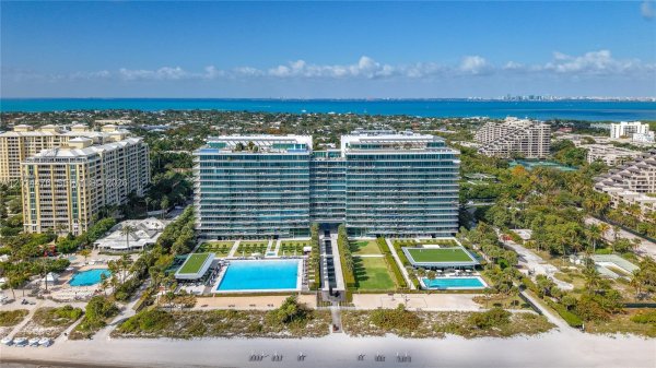 360 Ocean Dr #1106S Key Biscayne, FL 33149