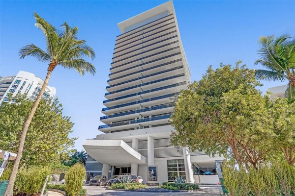 5875 Collins Ave #1803 Miami Beach, FL 33140