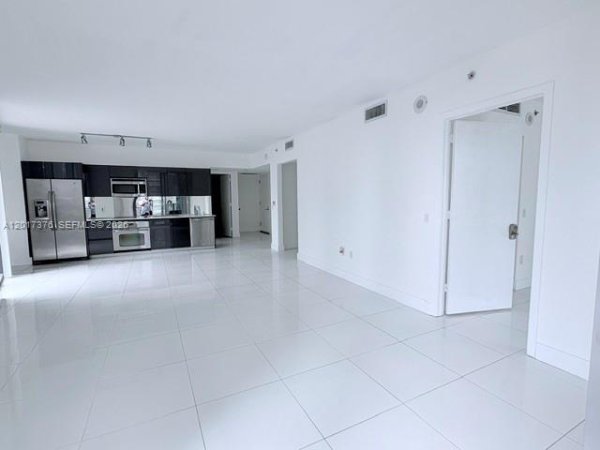 31 SE 6th St #2001 Miami, FL 33131
