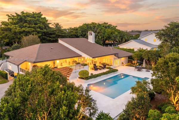 451 Ridge Rd Coral Gables, FL 33143