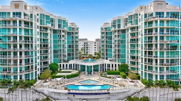 3131 NE 188th St #1-1205 Aventura, FL 33180