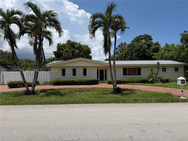 6305 Marlin Dr Coral Gables, FL 33158