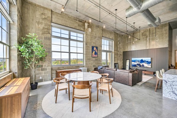 444 NW 1st #602 Fort Lauderdale, FL 33301