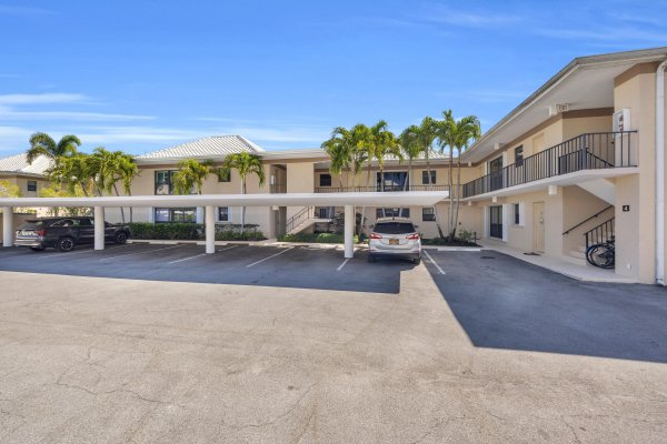4 SE Turtle Crk #E Jupiter, FL 33469
