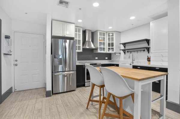 1200 Town Ctr #306 Jupiter, FL 33458