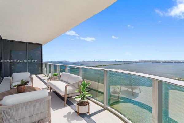 700 NE 24th St #4907 Miami, FL 33137