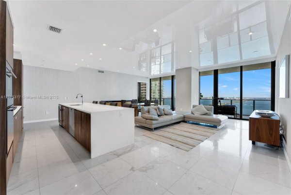 480 NE 31st St #3602/03 Miami, FL 33137