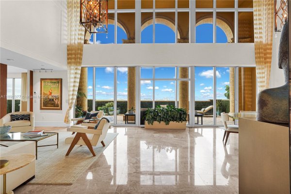 3501 N Ocean Dr #PH7 Hollywood, FL 33019