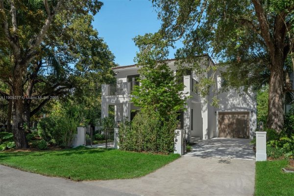 4191 Battersea Rd Miami, FL 33133