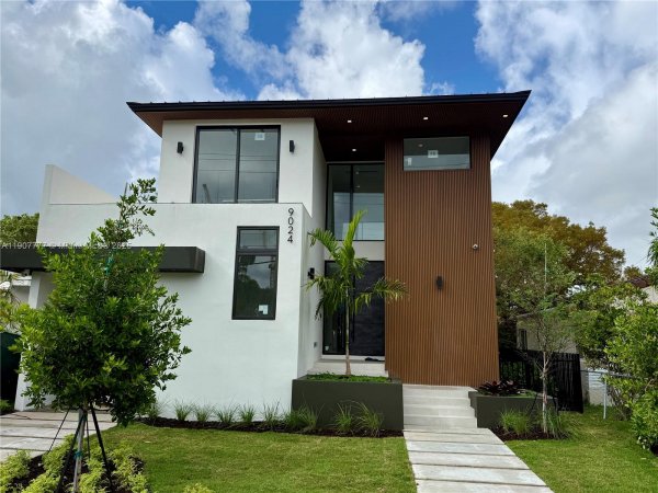 9024 Abbott Ave Surfside, FL 33154